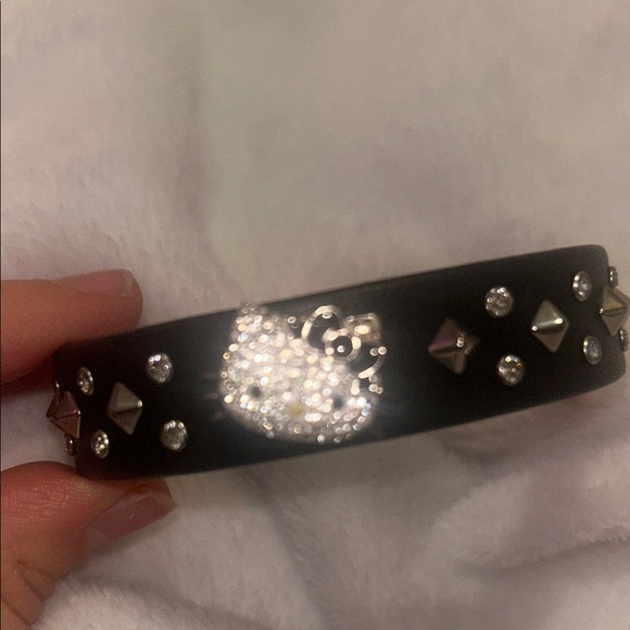 Swarvoski Hello kitty Sanrio goth Black leather Studded Bracelet - Picture 6 of 7